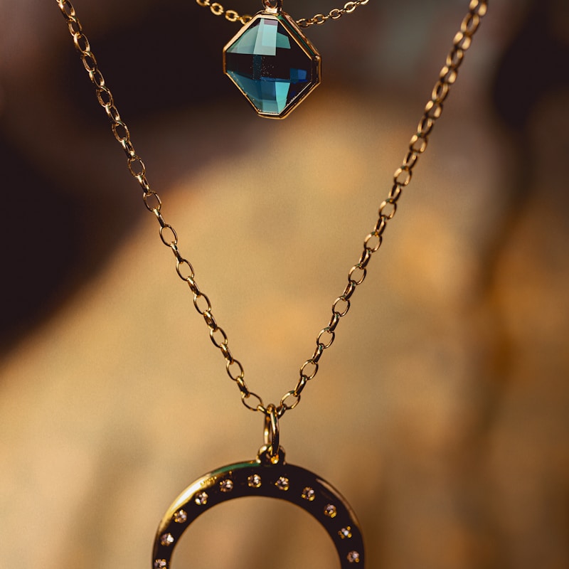 Vintage Pearl Necklace - Image 2